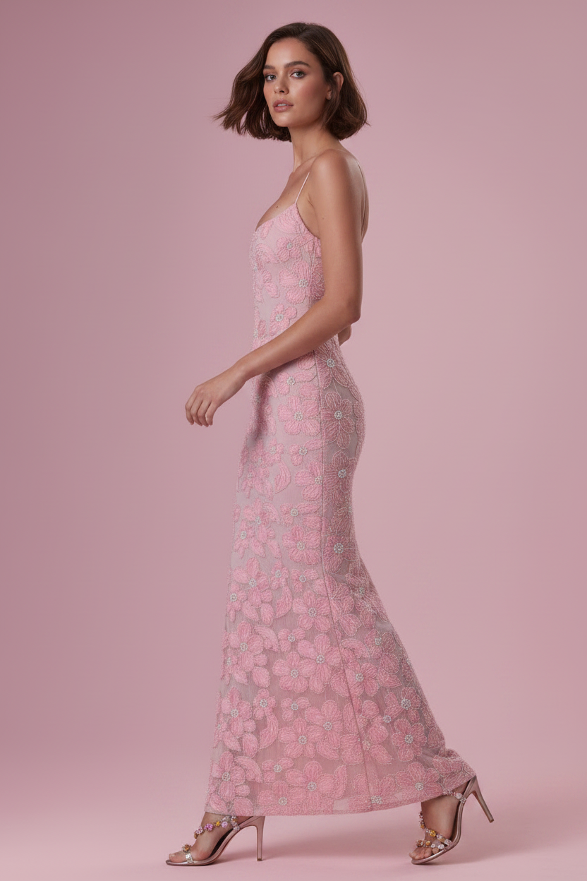 BLUSHÉA DRESS - en mouvement